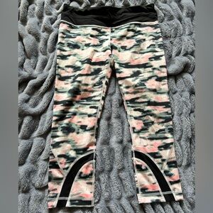Lululemon Run: Inspire Crop II wamo camo Pink